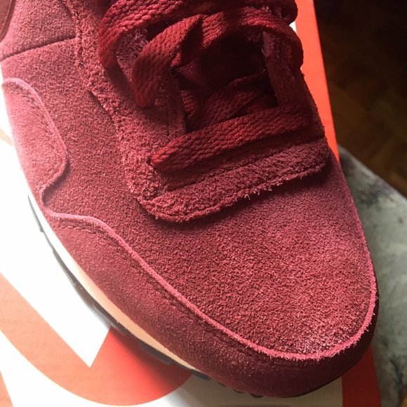 NWT Nike Air Pegasus 83 Maroon Suede Mens Size 9.5 - Picture 3 of 4